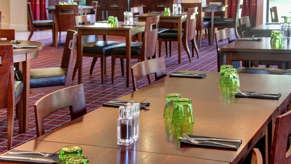 Voco Fareham - Solent By Ihg Exterior foto